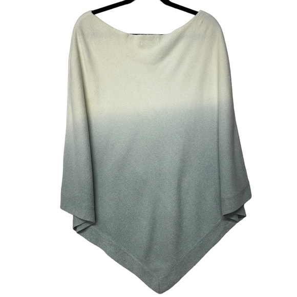 Barefoot Dreams Cozychic Ultra Lite Ocean Breeze Poncho Ombre Waterfall One Size - Picture 5 of 16